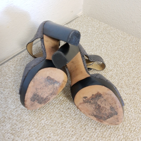 Coach Maze Gray Embossed Leather Sandals - Picture 6 of 6